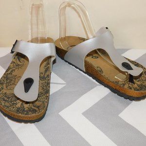 Calceo T-Strap Sandal Size 38 US Size 7.5-8 Silver